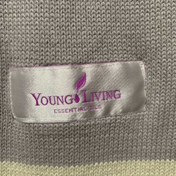 Young Living blanket/throw - Picture 3 of 3